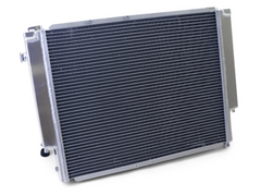 Yonaka радиатор алюминиевый с вентилятором BMW E30 / E36