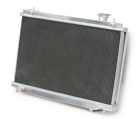 Yonaka радіатор алюмінієвий з вентилятором Nissan 350Z 03-06